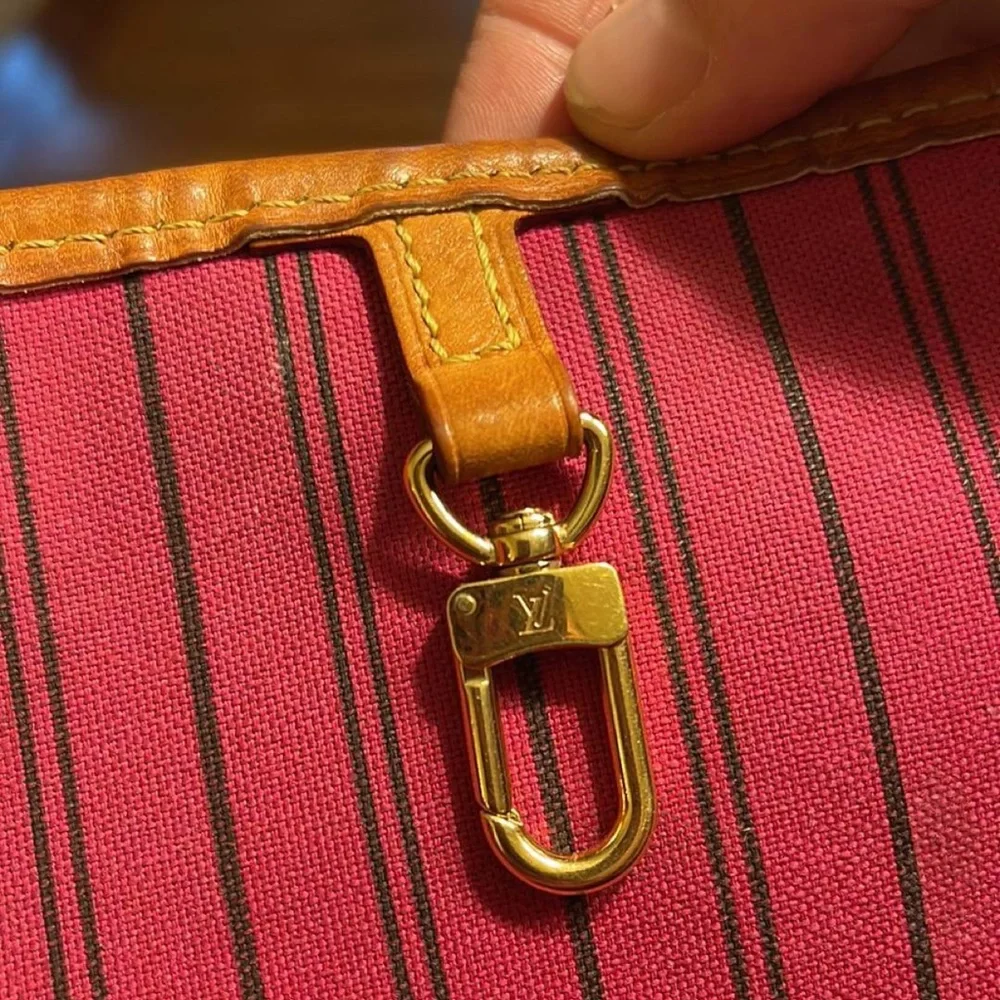 Louis Vuitton Neverfull MM - Picture 6 of 7